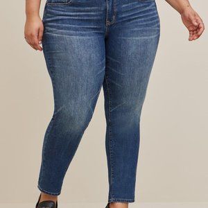 Torrid | Boyfriend Straight Vintage Stretch Mid-Rise Jean | Size 24R